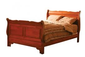 Colonial Sleigh Bed