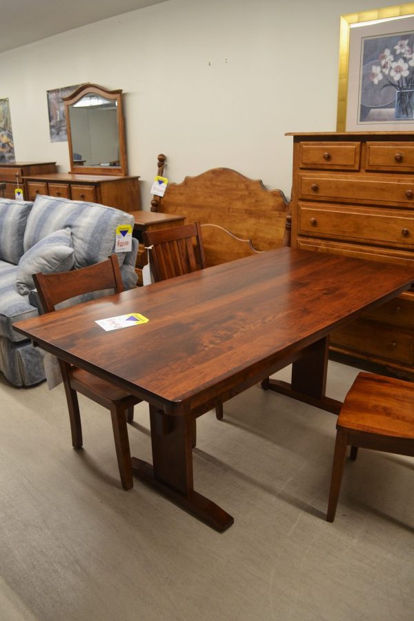 Simply Amish Dining Table