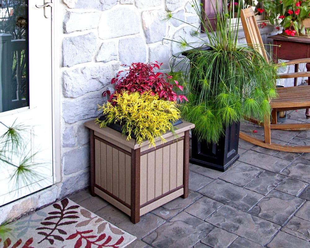 Planters & Trash Receptacles