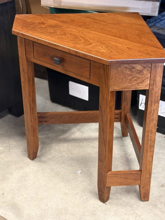 Corner Table